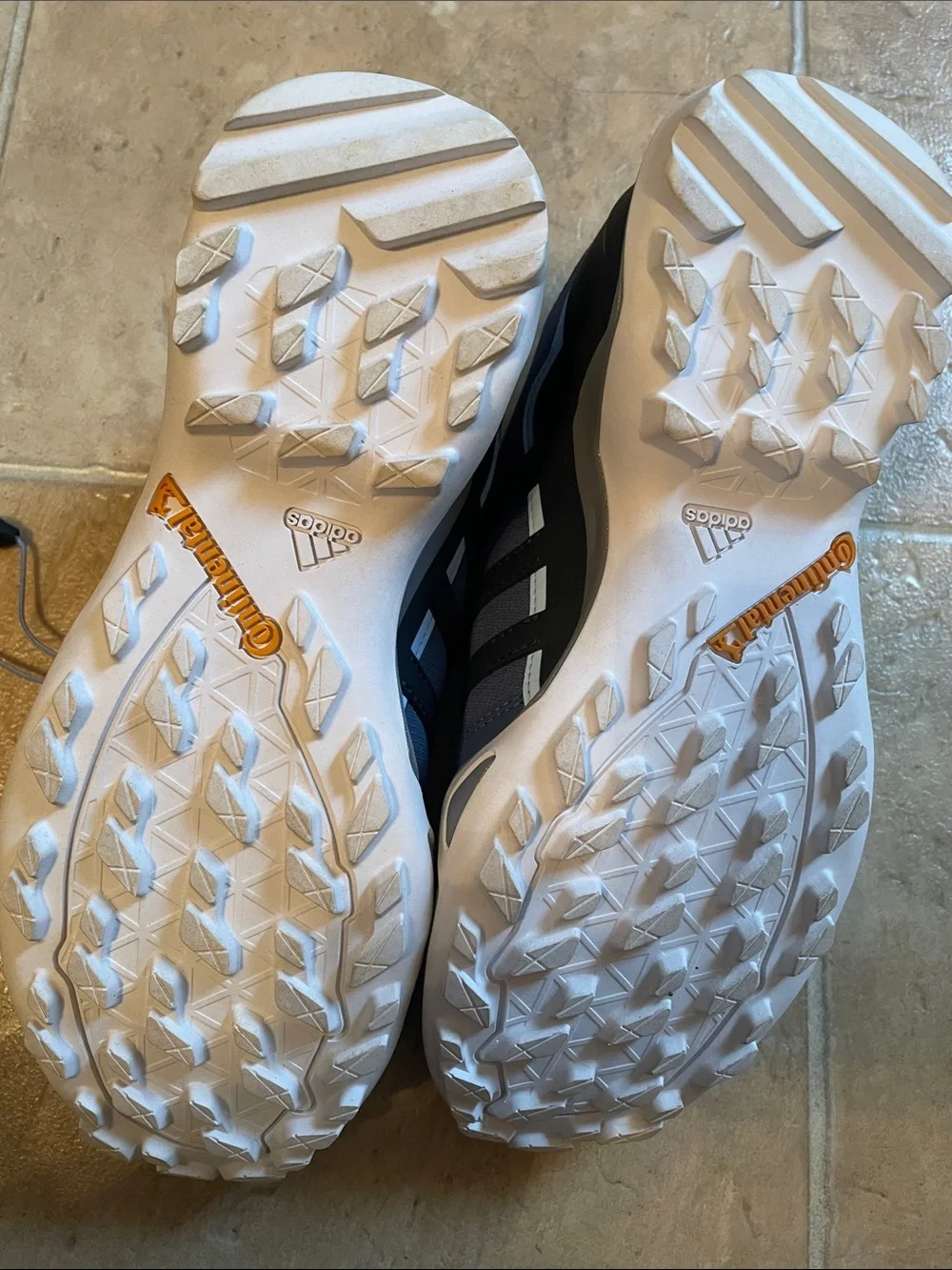 adidas lightweight athletic
